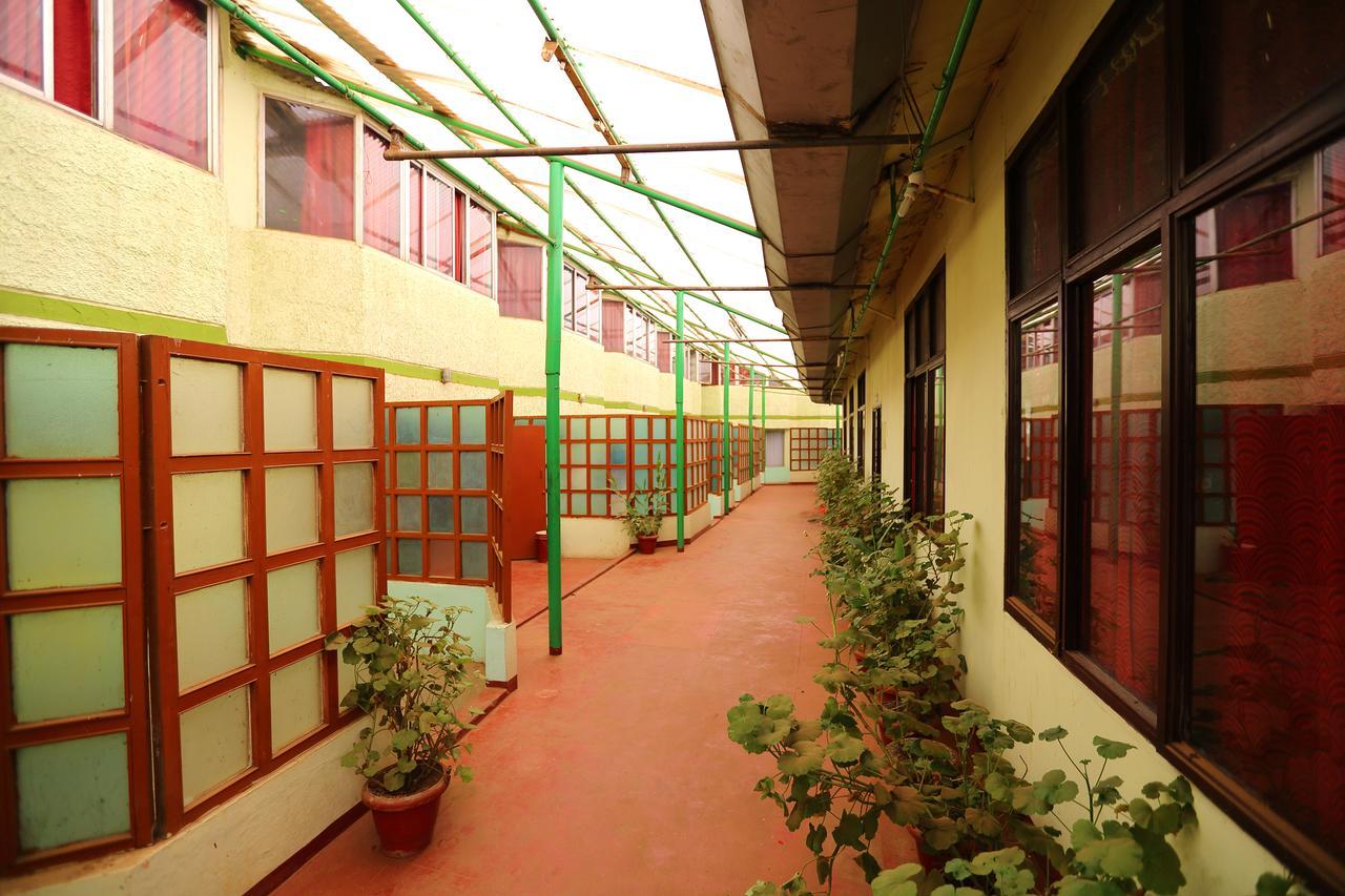 Hotel Charring Cross Udagamandalam Exterior foto